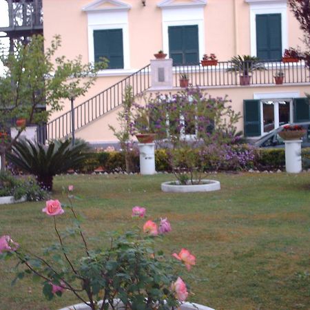 Villa Maria Cristina Brando Roma Exterior foto